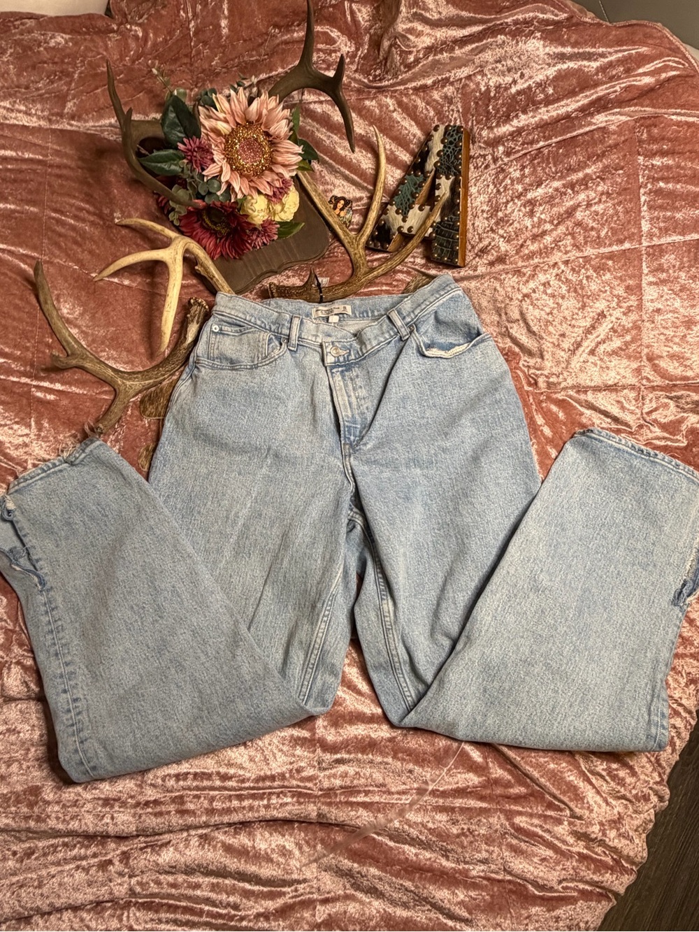 Abercrombie Curve Love 90s Straight Jeans 32/14 Asym Waist Raw Hem